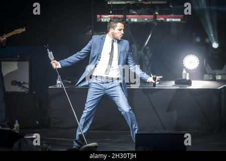 Peter Andre se produit en direct au Hampton court Palace Festival 2015 au Hampton court Palace de Londres. Banque D'Images