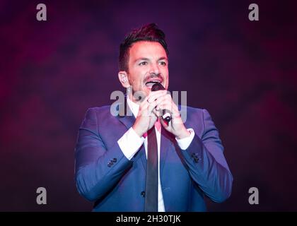 Peter Andre se produit en direct au Hampton court Palace Festival 2015 au Hampton court Palace de Londres. Banque D'Images