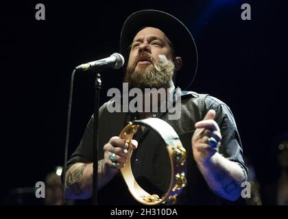 Nathaniel Rateliff et les sueurs nocturnes se sont mis en scène sur scène au O2 Forum, à Kentish Town - Londres Banque D'Images