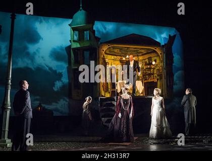 Casting d'un inspecteur appelle sur scène lors d'une répétition de robe pour un inspecteur appelle dirigé par Stephen Daldry au théâtre Playhouse, Londres.Date de la photo: Vendredi 4 novembre 2016.Le crédit photo devrait se lire: DavidJensen/EMPICS Entertainment. Banque D'Images