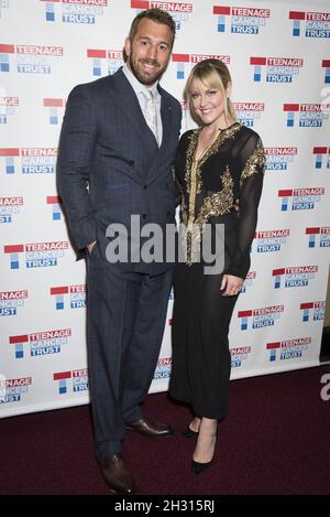 Chris Robshaw et Camila Kerslake sont en coulisses lors de la série de concerts annuels Teenage cancer Trust au Royal Albert Hall, à Londres.Date de la photo: Samedi 1er mars 2017.Le crédit photo devrait se lire: DavidJensen/EMPICS Entertainment Banque D'Images