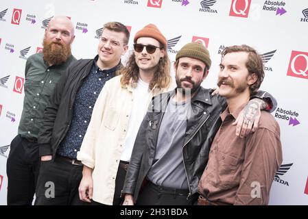 Adam Devonshire, John Beavis, Lee Kiernan, Joe Talbot et Mark Bowen d'Idles arrivent aux Q Awards 2018 au Roundhouse, Camden, Londres. Date de la photo: Mercredi 17 octobre 2018. Le crédit photo devrait se lire: David Jensen/ EMPICS Entertainment Banque D'Images