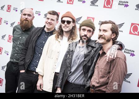 Adam Devonshire, John Beavis, Lee Kiernan, Joe Talbot et Mark Bowen d'Idles arrivent aux Q Awards 2018 au Roundhouse, Camden, Londres. Date de la photo: Mercredi 17 octobre 2018. Le crédit photo devrait se lire: David Jensen/ EMPICS Entertainment Banque D'Images