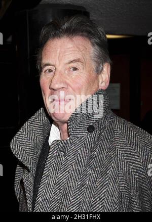 Michael Palin participe à la Charité de projection du « discours du roi » en aide au centre Michael Palin pour les enfants en pleine vie, au Curzon Mayfair, à Londres Banque D'Images