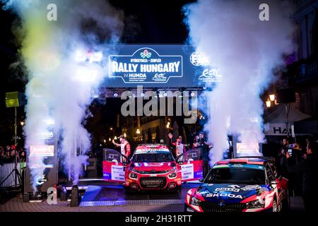 Nyiregyhaza, Hongrie, 24/10/2021, OSTBERG Mads (NOR), ERIKSEN Torstein (NOR),TRT Citroën Rally Team Hongrie, Citroën C3, ambiance podium lors du rallye CER 2021 de la FIA Hongrie, 7e tour du championnat européen de rallye 2021 de la FIA, du 21 au 24 octobre 2021 à Nyoregyhaza, Hongrie - photo: Bastien Roux/DPPI/LiveMedia Banque D'Images