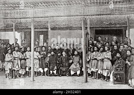 Ambassade envoyée par le roi d'Annam au général Millot, Hanoi, Vietnam.Asie.Illustration gravée du XIXe Siècle Une campagne à Tonkin de Charles Edouard Hocquard du Tour du monde 1889 Banque D'Images