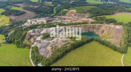 Vue aérienne, carrière Basalt AG et carrière Robert Schulte à scheda, Drolshagen, pays aigre, Rhénanie-du-Nord-Westphalie, Allemagne,DE, Europe, photogra aérien Banque D'Images