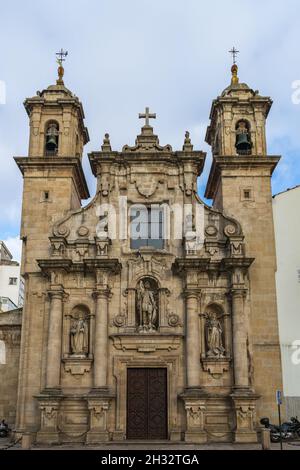 Vue sur l'église de San Jorge dans la ville de A Coruna, en Galice, Espagne Banque D'Images