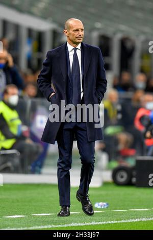 Milan, Italie.24 octobre 2021.Manager Massimiliano Allegri de Juventus vu dans la série Un match entre Inter et Juventus à Giuseppe Meazza à Milan.(Crédit photo : Gonzales photo/Alamy Live News Banque D'Images