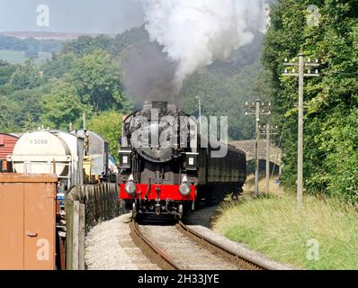 Worth Valley Railway 'Big Jim' un loco à vapeur de classe américaine S160 utilisé par le US Transportation corps en Europe près de la fin de la Seconde Guerre mondiale approche InGrow Banque D'Images