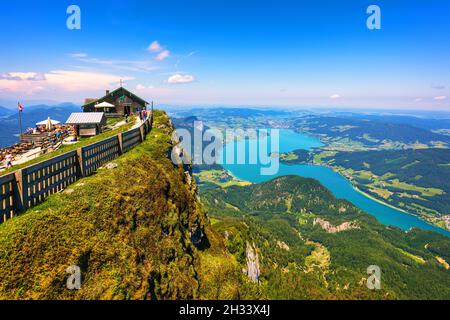 Schafberges aufgenommen, paysage de montagne à Salzkammergut, haute-Autriche. Vue du pic de Schafberg à Mondsee, Autriche. Himmelspforte Schafberg in Banque D'Images