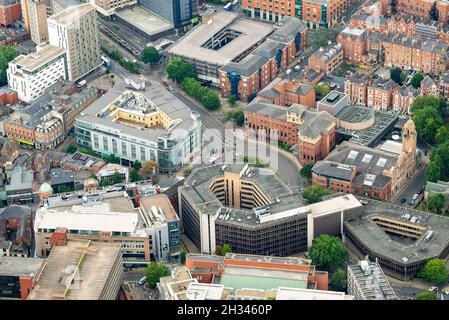 Image aérienne de Maid Marian Way et de Derby Road à Nottingham City, dans le Nottinghamshire, en Angleterre Banque D'Images