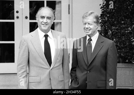 Le président Jose Lopez Portillo du Mexique avec le président américain Jimmy carter à l'extérieur de la Maison Blanche, Washington, D.C., États-Unis, Marion S. Trikosko,COLLECTION US News & World Report Magazine, 28 septembre 1979 Banque D'Images