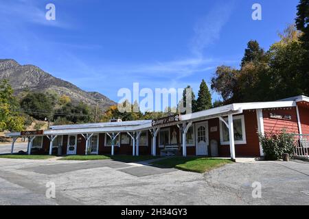 OAK GLEN, CALIFORNIE - 21 octobre 2021 : Granny's Attic et autres magasins au Parrish Pioneer Ranch. Banque D'Images