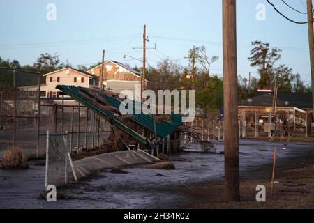 Ironton, États-Unis d'Amérique.24 septembre 2021.Des maisons et des bâtiments détruits sont dans la zone à la suite de l'ouragan Ida, le 24 septembre 2021, à Ironton, en Louisiane.Crédit : Julie Joseph/FEMA/Alay Live News Banque D'Images