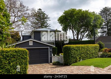 Maison et jardin de Sydney, maison indépendante à Avalon Beach, Nouvelle-Galles du Sud, Australie Banque D'Images