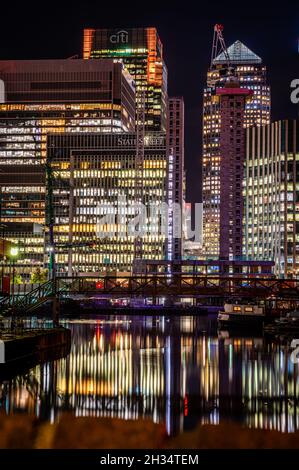 Nuit à Canary Wharf, London, UK Banque D'Images