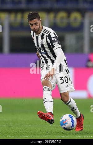 Milan, Italie, le 24 octobre 2021.Rodrigo Bentancur de Juventus pendant la série Un match à Giuseppe Meazza, Milan.Le crédit photo devrait se lire: Jonathan Moscrop / Sportimage Banque D'Images