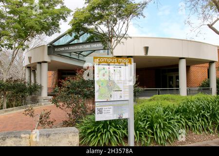 Plan du campus devant Elizabeth Jolly lecture Theatre Curtin University Bentley Campus, Perth, Australie occidentale Banque D'Images