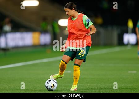 Parramatta, Australie.26 octobre 2021.Sam Kerr, d'Australie, se réchauffe lors du match féminin international entre Matilda (Australia Women) et Brazil Women au stade CommBank, Sydney, Australie, le 26 octobre 2021.Photo de Peter Dovgan.Utilisation éditoriale uniquement, licence requise pour une utilisation commerciale.Aucune utilisation dans les Paris, les jeux ou les publications d'un seul club/ligue/joueur.Crédit : UK Sports pics Ltd/Alay Live News Banque D'Images