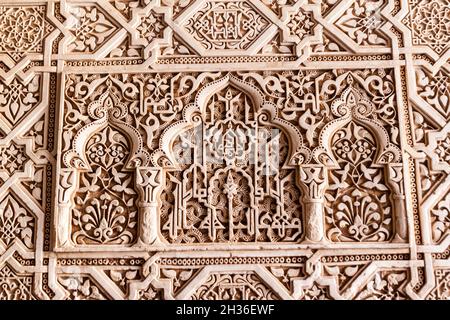 Détail de l'architecture aux palais Nasrid Palacios Nazaries à l'Alhambra à Grenade, Espagne Banque D'Images