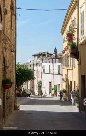 Via Camillo Benso Conte di Cavour Street, Spello, Ombrie, Italie, Europe Banque D'Images