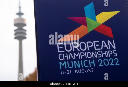 Munich, Allemagne.26 octobre 2021.Le logo des Championnats d'Europe 2022 et de la Tour Olympique sont vus lors d'une conférence de presse.La vente des billets pour les championnats d'Europe 2022 commencera le 26.10.2021.Les championnats d'Europe sont prévus à Munich de 11 à 21.08.2022.Credit: Sven Hoppe/dpa/Alay Live News Banque D'Images