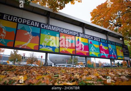 Munich, Allemagne.26 octobre 2021.Des affiches pour les Championnats d'Europe 2022 sont dans le Parc Olympique.La vente des billets pour les championnats d'Europe 2022 commencera le 26.10.2021.Les championnats d'Europe se tiendront à Munich du 11 au 21.08.2022.Credit: Sven Hoppe/dpa/Alay Live News Banque D'Images