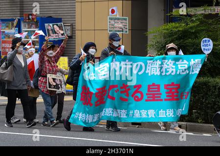 Tokyo, Japon.26 octobre 2021.Contre le mariage de la princesse Mako et de sa fiancée Kei Komuro.Les citoyens japonais défilent au parc Hibiya, Ginza, Yurakucho et Kyobashi à Tokyo pour remettre en question le mariage et s’y opposer. Le 26 octobre 2021 à Tokyo, Japon.(Photo de Kazuki Oishi/Sipa USA) crédit: SIPA USA/Alay Live News Banque D'Images