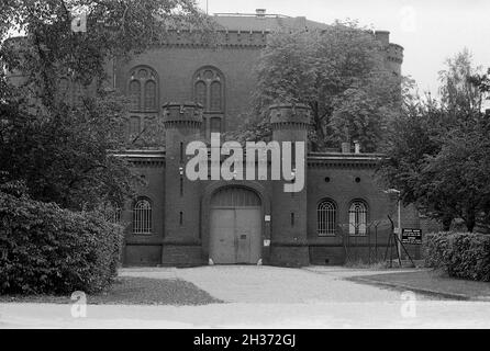 PRISON DE SPANDAU, à l'ouest de Berlin, en Allemagne, détenue après la guerre, sept dirigeants nazis reconnus coupables dans les procès de Nüremberg ont démoli 1987 personnes après la mort de la dernière prison Rudolf Hess Banque D'Images