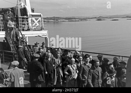 KdF Nordlandfahrt Passagiere auf der nach Norwegen mit dem Schiff Wilhelm Gustloff', '1930er Jahre Deutschland. Passager de la croisière vers la Norvège avec le KdF navire 'Wilhelm Gustloff', Allemagne 1930. Banque D'Images