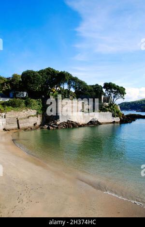 La plage isolée à la crique de readymoney à fowey, cornwall, angleterre, Banque D'Images