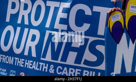 Londres, Royaume-Uni.26 octobre 2021.Rassemblement «protéger notre NHS» en face des chambres du Parlement crédit: Ian Davidson/Alay Live News Banque D'Images