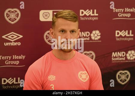 Oriam Sports Performance Center, Riccarton, Édimbourg, Écosse.Royaume-Uni 26 octobre 21 .Hearts Stephen Kingsley Conférence de presse pour le match St Johnstone .Crédit : eric mccowat/Alay Live News Banque D'Images