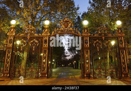 Parc Monceau, porte en fer forgé, portail d'entrée .Paris.France. Banque D'Images