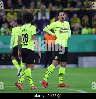 Dortmund, Allemagne.26 octobre 2021. Firo: 10/26/2021, Fuvuball, 1er Bundesliga, saison 2021/2022,Coupe DFB, 2e tour, BVB, Borussia Dortmund - FC Ingolstadt Mats HUMMELS, BVB pain Credit: dpa/Alamy Live News Banque D'Images