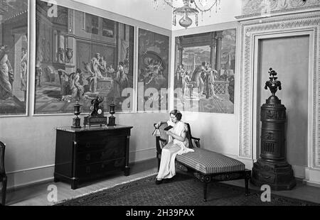 Ein Besuch im Rheinischen Museum à Köln, Allemagne 1930er Jahre.Visite du musée Rheinisches à Cologne, Allemagne des années 1930. Banque D'Images