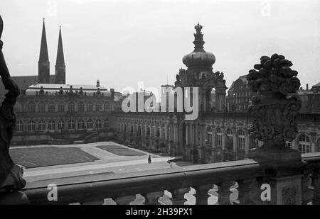 DAS Kronentor am Zwinger à Dresde, Allemagne 1930er Jahre. À Dresde, Allemagne 1930. Banque D'Images