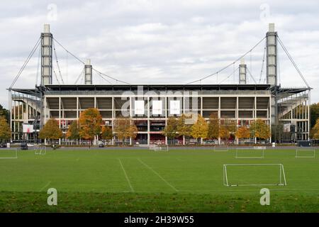 Cologne, Allemagne - 25 octobre 2021 : stade de football Rhein-Energie-Stadion à Cologne-Muengersdorf Banque D'Images