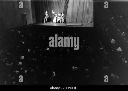 Aufführung im Opernhaus de Rom ; Italien 1940er Jahre. Performance dans l'opera de Rome, Italie 1940. Banque D'Images