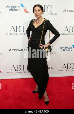 New York, NY - le 26 octobre 2021 : Anh Duong assiste au Gala d'automne de l'American Ballet Theatre au David Koch Theatre du Lincoln Center Banque D'Images