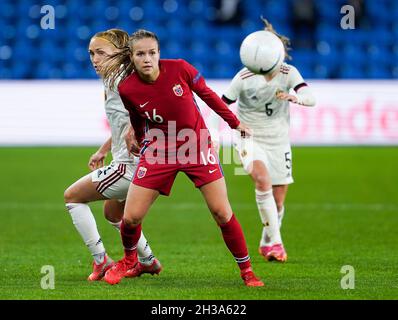 Oslo, Norvège.26 octobre 2021.Oslo 20211026.Guro Reiten de Norvège contre Janice Cayman de Belgique pendant la coupe du monde contre la Belgique au stade Ullevaal mardi.Photo: Terje Bendiksby/NTB crédit: NTB Scanpix/Alay Live News Banque D'Images