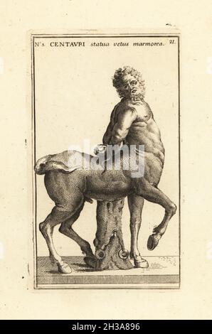 Statue d'un ancien centaure par un sculpteur d'Aphrodisias des Furietti Centaures, trouvé dans la Villa Adriana, maintenant dans les Musées Capitolin.Centauri statua vetus marmorea.Gravure de coperplate par Giovanni Battista Cannetti à partir de coperplates des plus belles statues anciennes de Rome, Calcografia di piu belle statue antiche a Roma, gravée par Cannetti all'Arco della Ciambella, publié par Gaetano Quojani, Rome, 1779. Banque D'Images