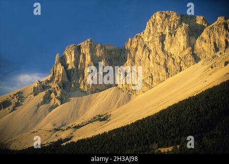 FRANCE.HAUTES-ALPES (05) MASSIF DU DÉVOLUY.PIC DE BURE Banque D'Images