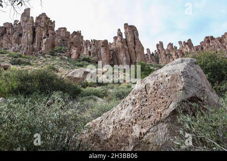 Le sentier de Peralta Canyon - une randonnée dans les montagnes de Superstition de l'ouest de l'Arizona Banque D'Images