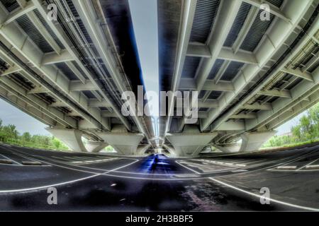 Sous le Woodrow Wilson Memorial Bridge, dans Jones point Park, Alexandria, Virginie Banque D'Images