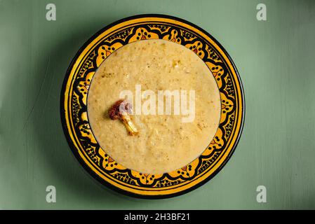 soupe crémeuse au chou-fleur Banque D'Images