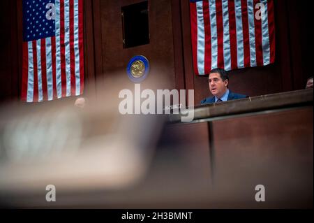 Washington, Vereinigte Staaten.27 octobre 2021.Représentant des États-Unis Devin Nunes (républicain de Californie), membre de classement, US House Comité permanent spécial sur les questions de renseignement le panel pendant la Chambre Comité permanent spécial sur le renseignement audition âDiversity, équité, inclusion et accessibilité dans la communauté du renseignement:Une mission durable Imperativeâ au Capitole des États-Unis à Washington, DC, le mercredi 27 octobre 2010.Credit: Rod Lamkey/CNP/dpa/Alay Live News Banque D'Images