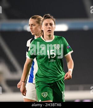 Helsinki, Finlande.26 octobre 2021.Helsinki, Finlande, 27 octobre 2021 : Lucy Quinn (15 Irlande) lors de la coupe du monde des femmes de la FIFA, l'UEFA qualifie le match de football entre la Finlande et la République d'Irlande au stade olympique d'Helsinki à Helsinki, en Finlande.Michael O'Shea/SPP crédit: SPP Sport Press photo./Alamy Live News Banque D'Images