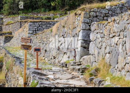 Routes pavées à Machu Picchu, Cuzco, Pérou. Banque D'Images